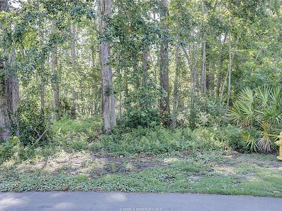 3rd image of 35 Madison Ln