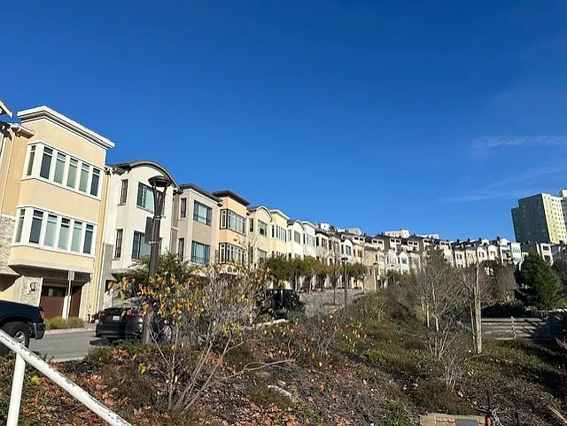 253 Summit Way — Photo 2
