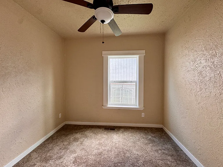 934 Cascade Ave — Photo 6