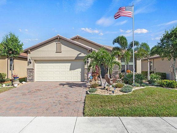 2nd image of 181 SE Courances Drive