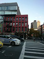 802 Ninth Avenue in Hell&#39;s Kitchen
