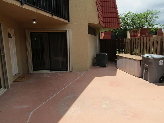 4th image of 8345 Trent Ct APT A