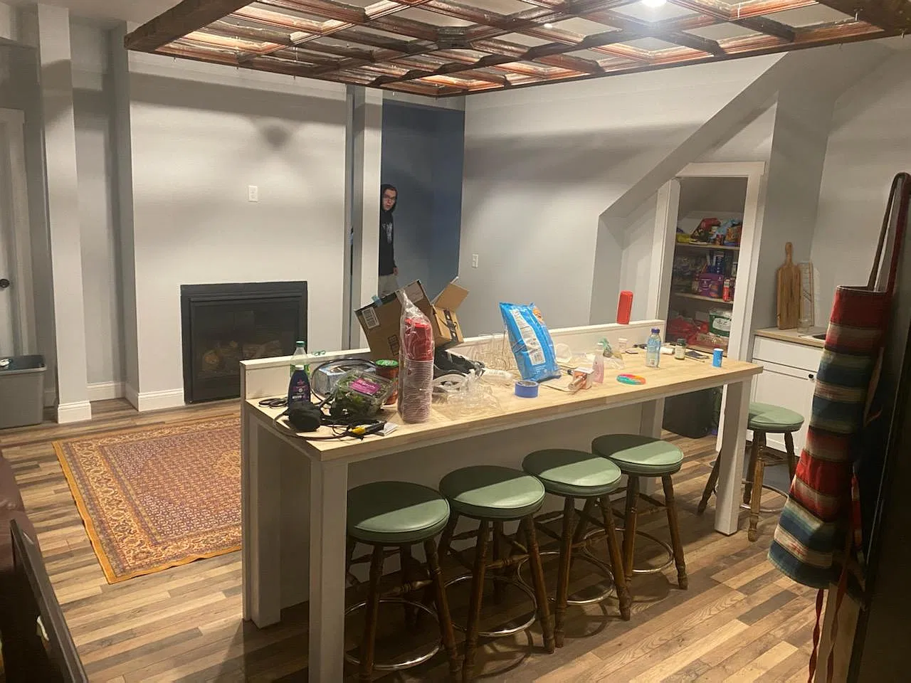 4 bed, 2500 sqft, $2,800 — Photo 2
