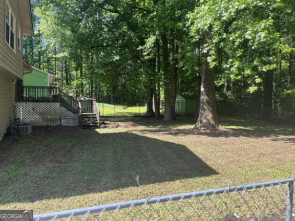 3rd image of 2561 Lewfield Cir SE