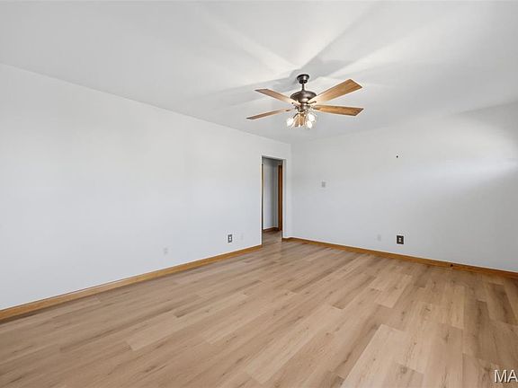 5th image of 1008 S Jefferson St