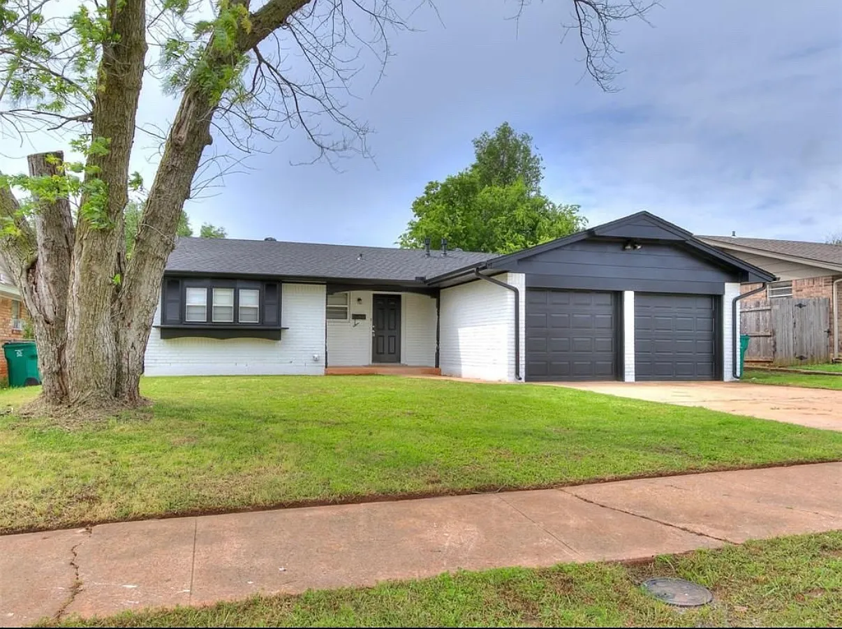 3 bed, 1342 sqft, $1,000 — Photo 1