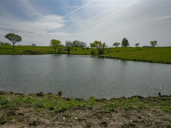 Otter Ave, Gallatin, MO 64640