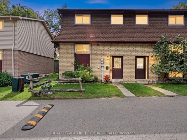 233 Innisfil St #8, Barrie, ON L4N 3E9