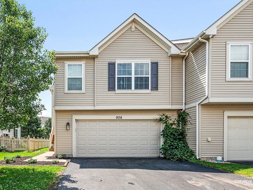 1st image of 926 Saddle Ridge Dr