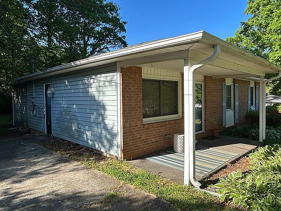 3rd image of 4141 Sunflower Cir