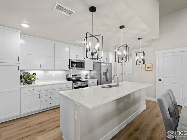 265 High Point Dr #F-302, Longmont, CO 80504