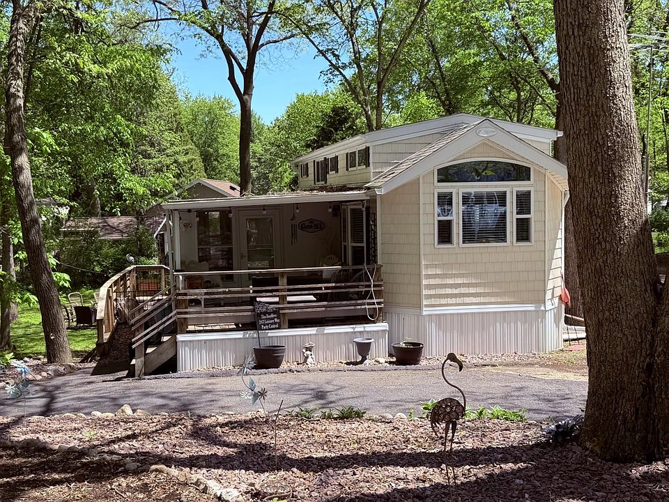 1st image of 247 Leisure Way