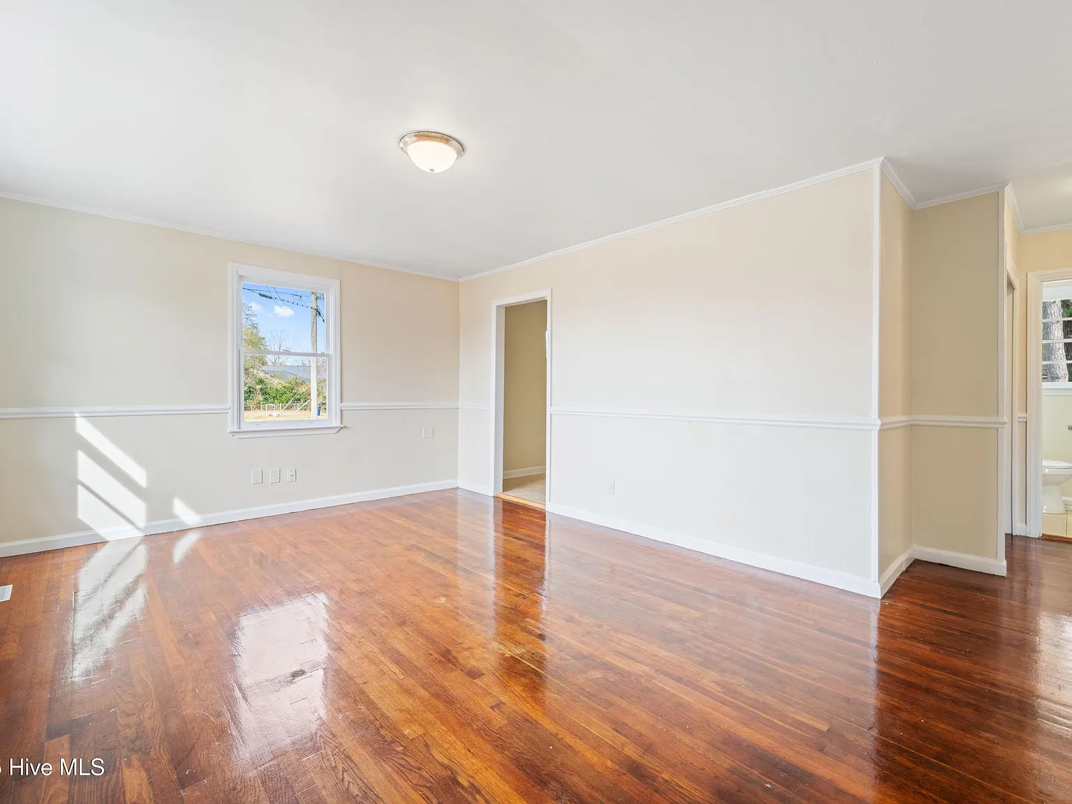 2 bed, 1.0 bath, 820 sqft, $995 — Photo 3