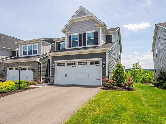 4th image of 306 Spruce Ln N