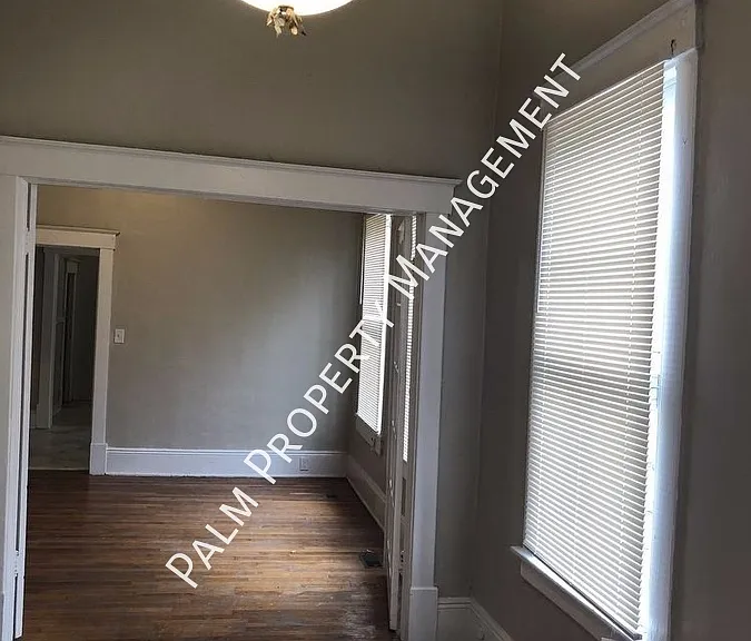 1119 E 32nd St — Photo 11