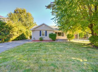 1099 Kent Ave, Oakville, ON L6H1Z9