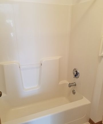 4th image of 727 Elm Ln APT 108