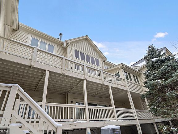 3rd image of 2073 Sherwood Ln