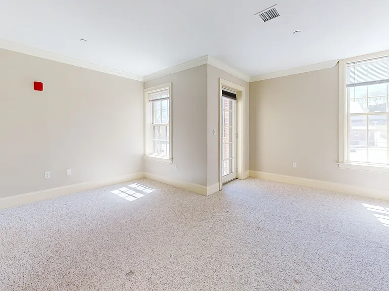 286 Main St #208 — Photo 10