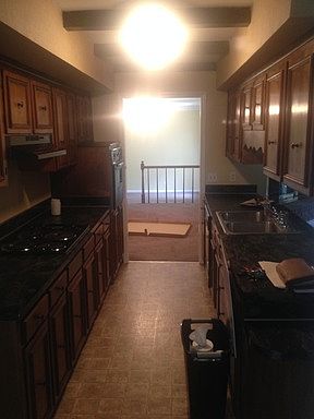5th image of 144 Clearlake Dr E