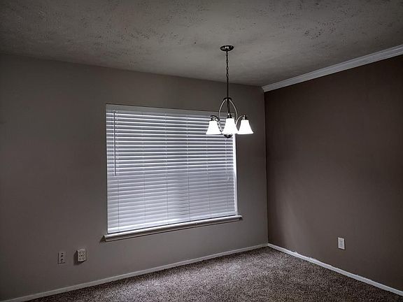 5th image of 2903 Birch Creek Dr