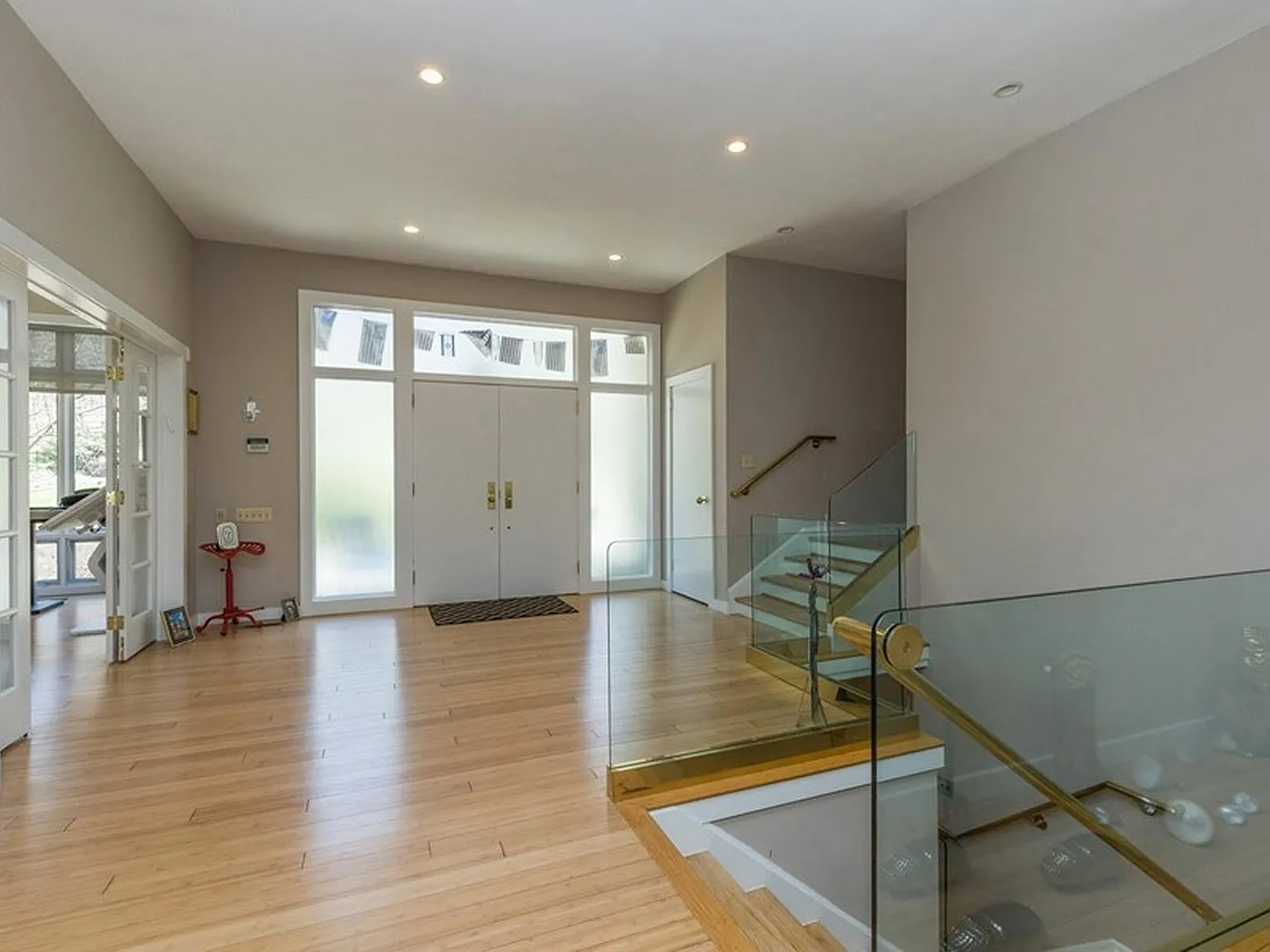 5 bed, 3172 sqft, $12,000 — Photo 3