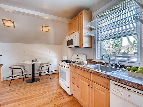 3rd image of 867 N Ogden St #O2
