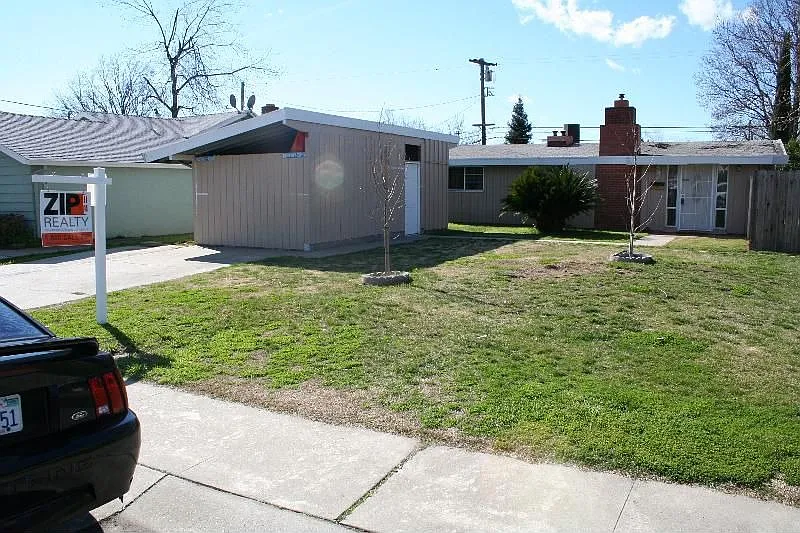 1172 Stafford Way photo 1