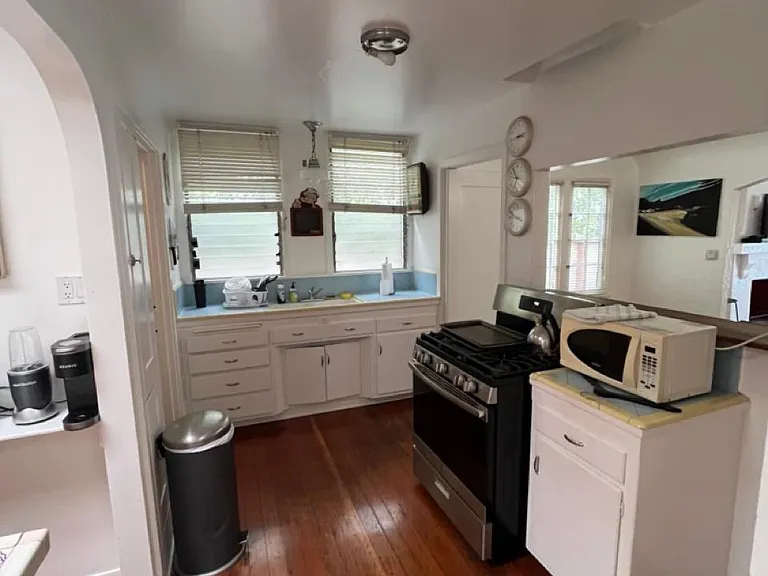 533 N Alta Vista Blvd — Photo 2