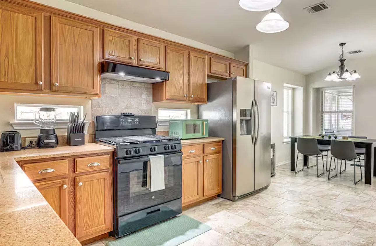 3 bed, 1306 sqft, $1,800 — Photo 4