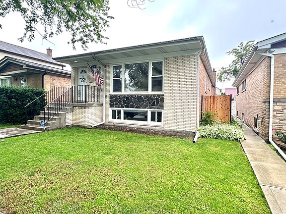 2nd image of 3140 N Olcott Ave