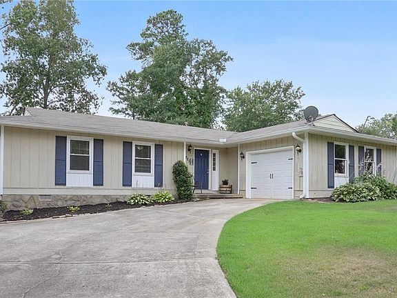 2nd image of 221 Caboose Ln