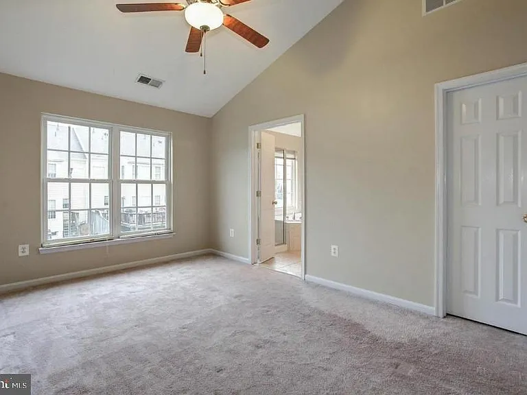 9611 Normanton Way — Photo 14