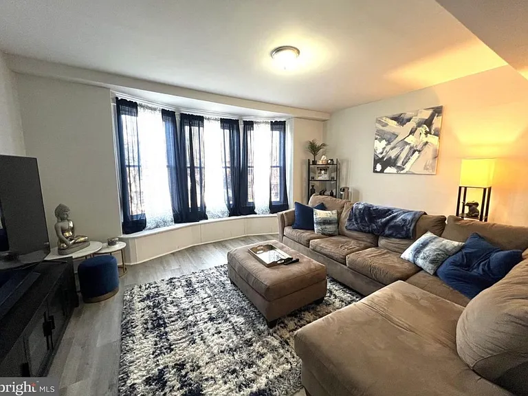 2150 Green St #2 — Photo 7