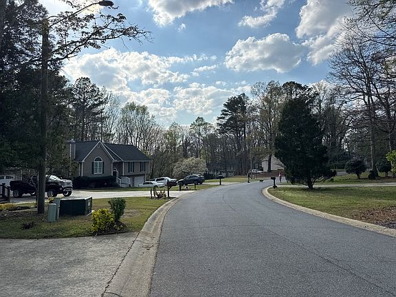 4th image of 2705 Horseshoe Creek Dr S