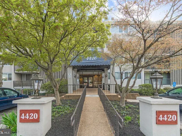 4420 Briarwood Ct N APT 27, Annandale, VA 22003