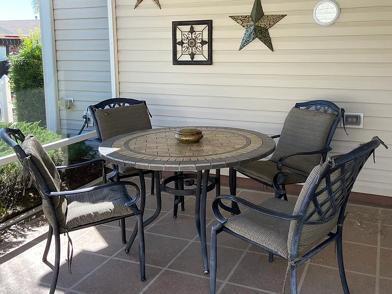 2339 Oak Bend Pl — Photo 2