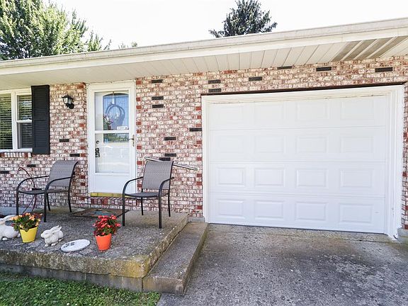 3rd image of 7424 Brock Dr