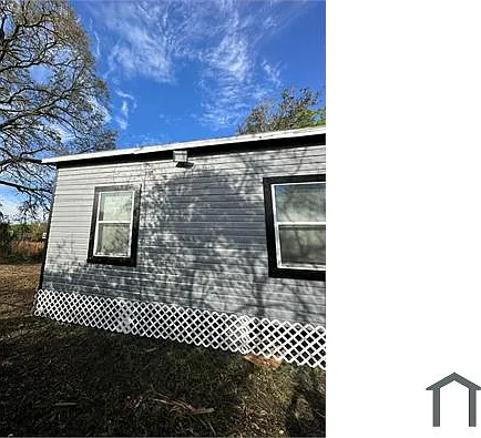 2176 Kingston St — Photo 15