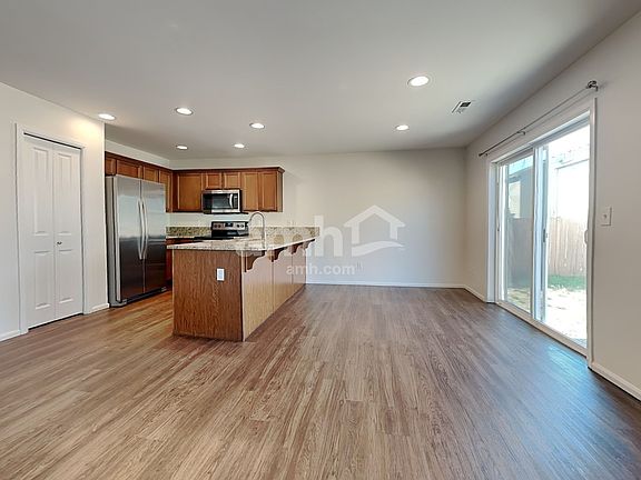 4th image of 18320 72nd Ave E