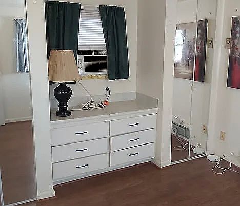 5th image of 1506 22nd Ave W Unit 1506
