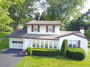 429 Chesterfield Dr, Downingtown, PA 19335