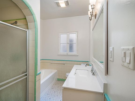 4th image of 648 S Burnside Ave #650-1/2