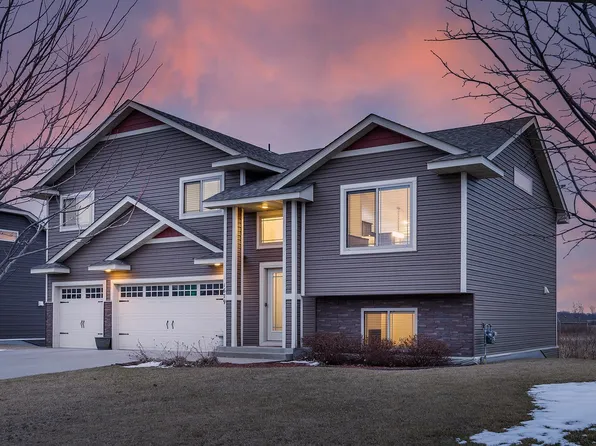 1679 Hidden Trl, Mayer, MN 55360