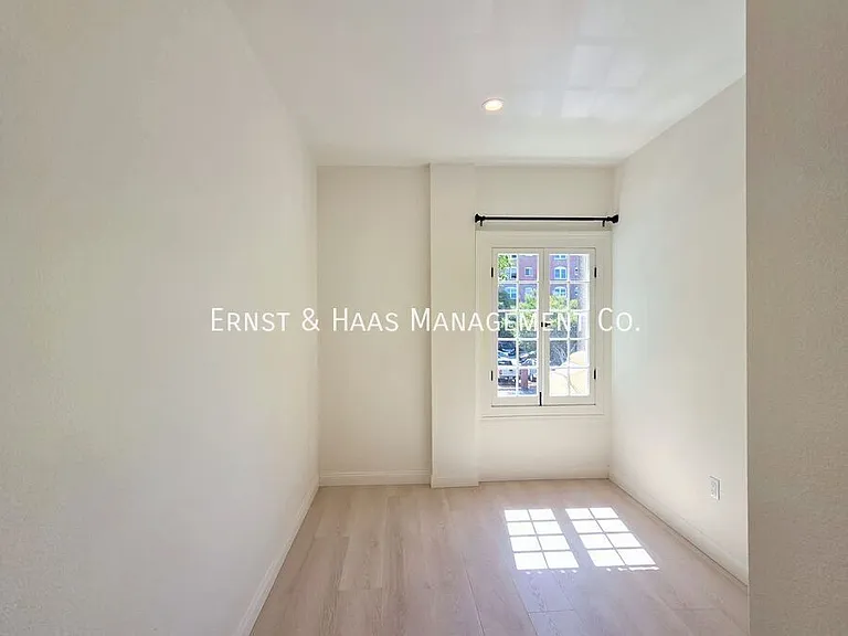 321 Chestnut Ave #6 — Photo 9
