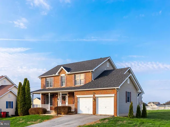 13609 Halifax Dr, Hagerstown, MD 21742