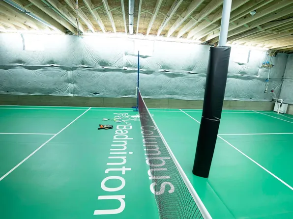 116 Maple Crest Dr, Lewis Center, OH 43035