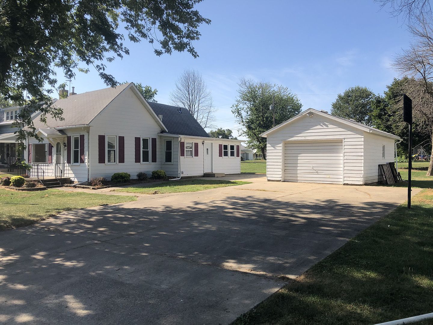 207 W 5th St, Mc Nabb, IL 61335 Zillow