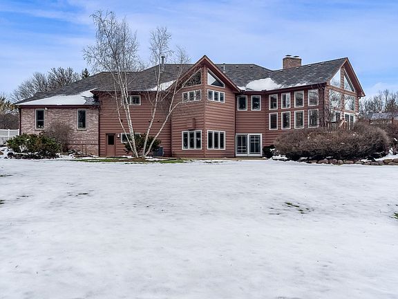 2nd image of 2082 Wembley Pl