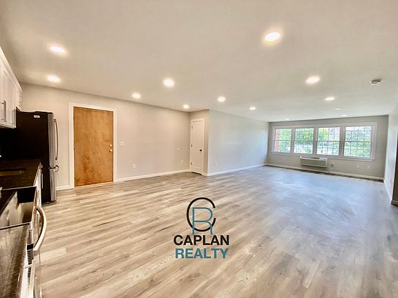 2nd image of 58 Fountain St #32